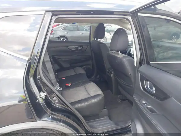 JN8AT2MT2HW401543 2017 NISSAN ROGUE - Image 8