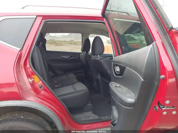 JN8AT2MT2HW404071 2017 NISSAN ROGUE - Image 8