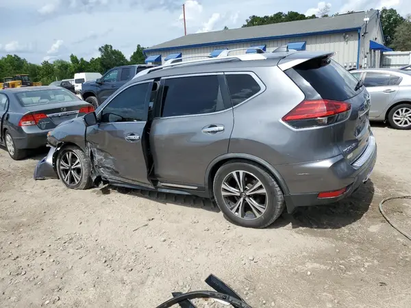 JN8AT2MT2HW404698 2017 NISSAN ROGUE - Image 2