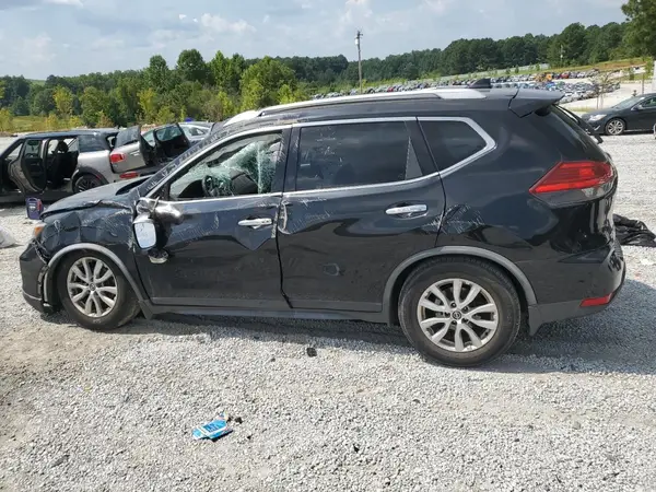 JN8AT2MT2HW404801 2017 NISSAN ROGUE - Image 2