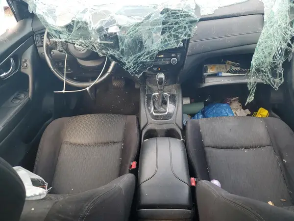 JN8AT2MT2HW404801 2017 NISSAN ROGUE - Image 8