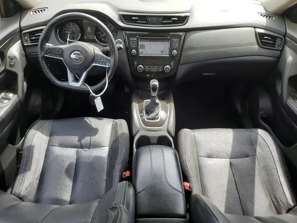 JN8AT2MT2HW406080 2017 NISSAN ROGUE - Image 8