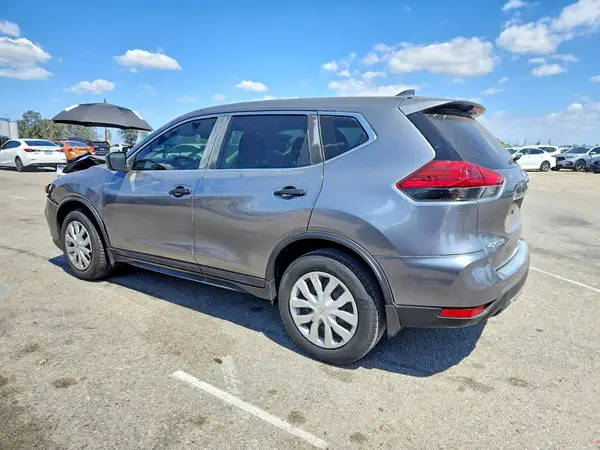 JN8AT2MT2HW406824 2017 NISSAN ROGUE - Image 2