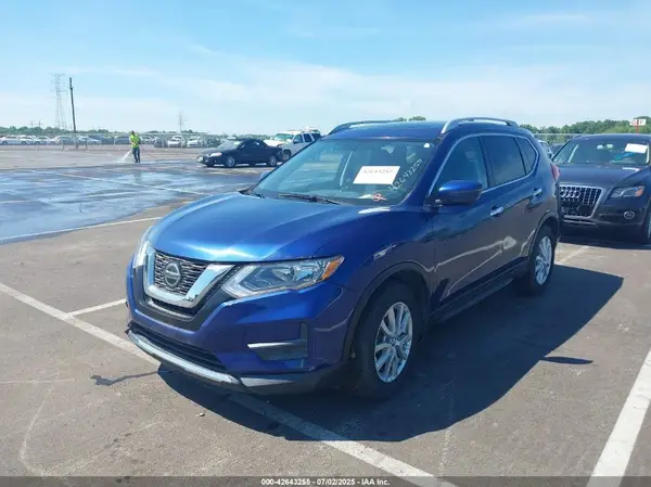 JN8AT2MT2JW452577 2018 NISSAN ROGUE - Image 2