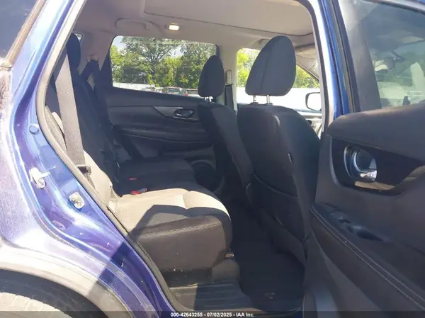 JN8AT2MT2JW452577 2018 NISSAN ROGUE - Image 8