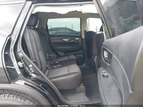 JN8AT2MT2JW452644 2018 NISSAN ROGUE - Image 8