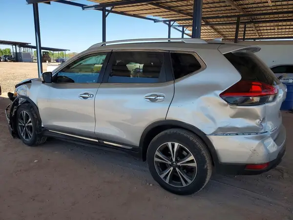 JN8AT2MT2JW453647 2018 NISSAN ROGUE - Image 2