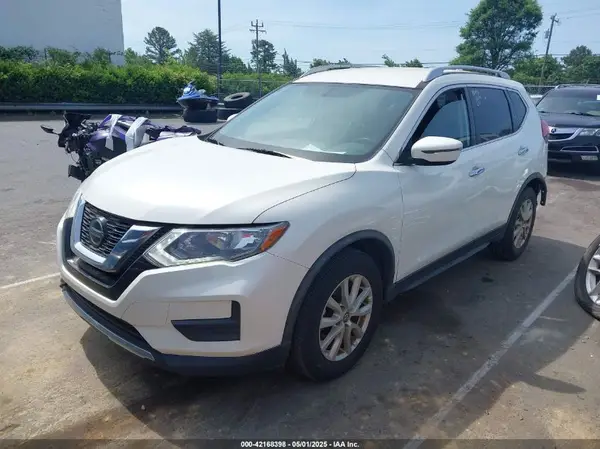 JN8AT2MT2JW455348 2018 NISSAN ROGUE - Image 2