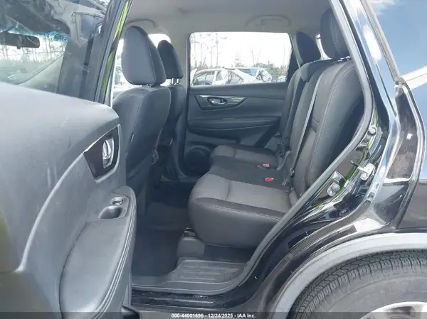 JN8AT2MT2JW456600 2018 NISSAN ROGUE - Image 8