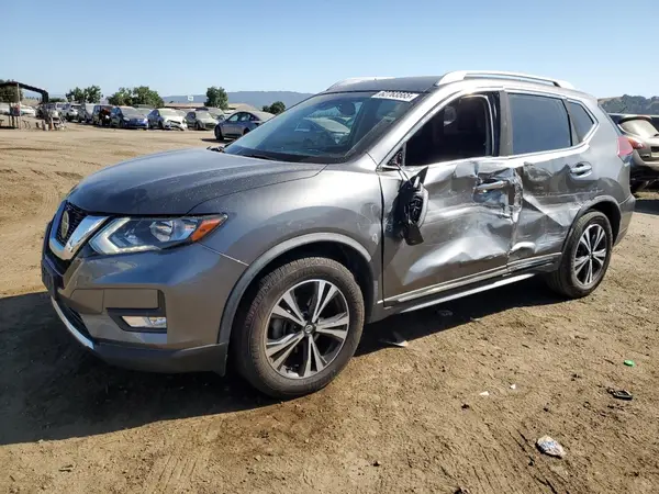 JN8AT2MT2JW458735 2018 NISSAN ROGUE - Image 1