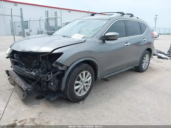 JN8AT2MT2JW459044 2018 NISSAN ROGUE - Image 2