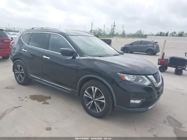 JN8AT2MT2JW459982 2018 NISSAN ROGUE - Image 1