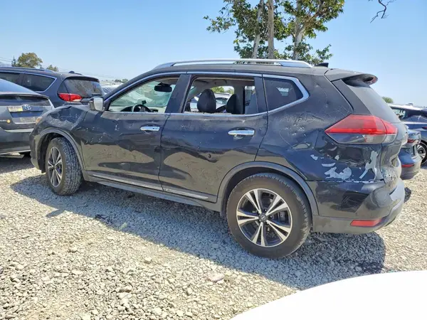 JN8AT2MT2JW460145 2018 NISSAN ROGUE - Image 2