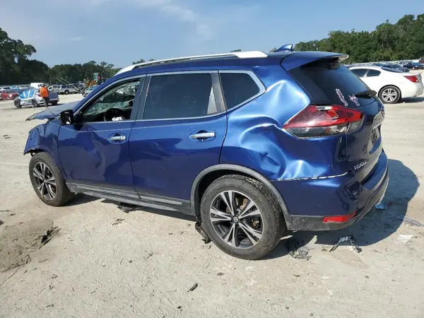 JN8AT2MT2JW462140 2018 NISSAN ROGUE - Image 2