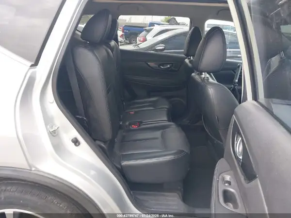 JN8AT2MT2JW465247 2018 NISSAN ROGUE - Image 8
