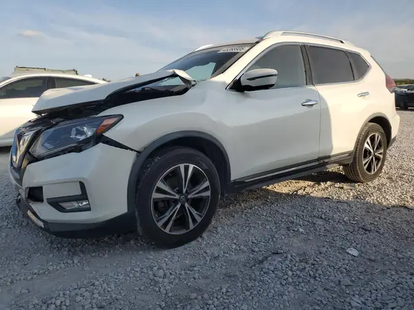 JN8AT2MT2JW465555 2018 NISSAN ROGUE - Image 1