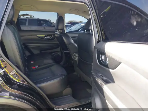 JN8AT2MT2JW466561 2018 NISSAN ROGUE - Image 8
