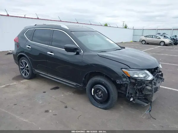 JN8AT2MT2JW470464 2018 NISSAN ROGUE - Image 1