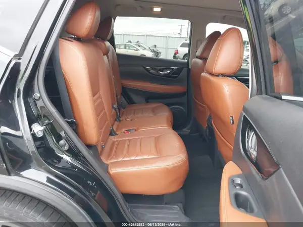 JN8AT2MT2JW470464 2018 NISSAN ROGUE - Image 8