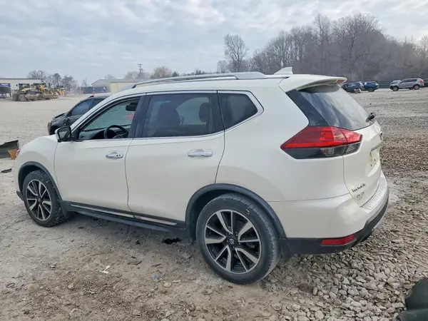 JN8AT2MT2JW470626 2018 NISSAN ROGUE - Image 2