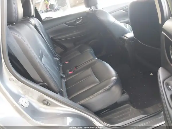 JN8AT2MT2JW470674 2018 NISSAN ROGUE - Image 8