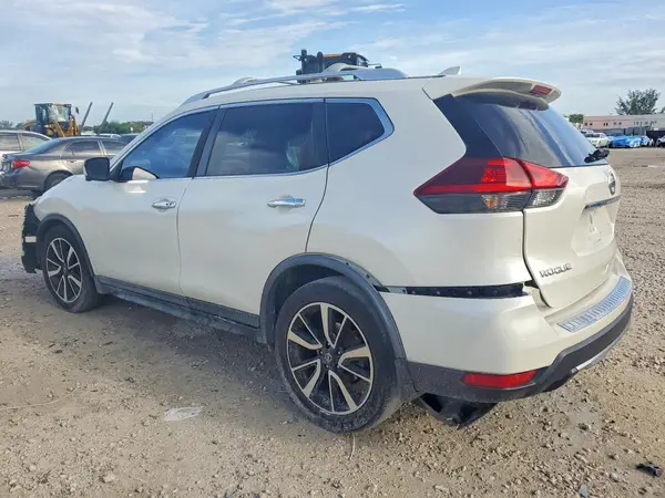 JN8AT2MT2JW485241 2018 NISSAN ROGUE - Image 2