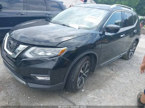 JN8AT2MT2JW485840 2018 NISSAN ROGUE - Image 2