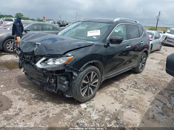 JN8AT2MT2JW486339 2018 NISSAN ROGUE - Image 2