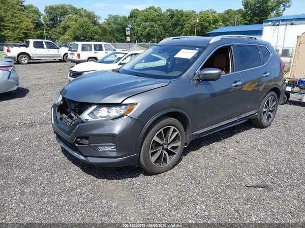 JN8AT2MT2JW487345 2018 NISSAN ROGUE - Image 2