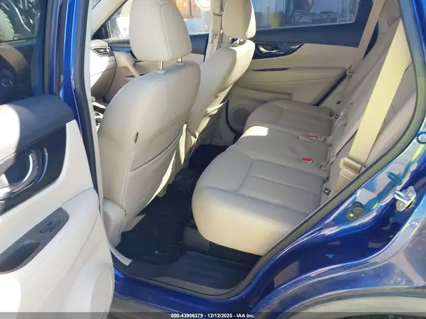 JN8AT2MT2JW489337 2018 NISSAN ROGUE - Image 8
