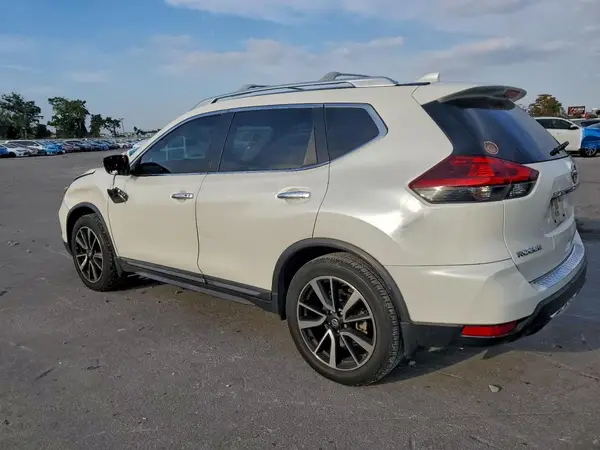 JN8AT2MT2JW489662 2018 NISSAN ROGUE - Image 2