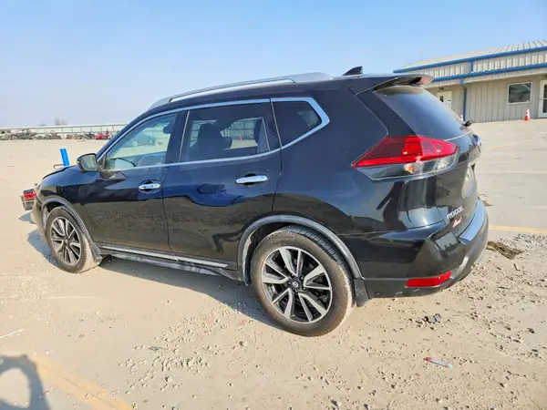JN8AT2MT2JW490147 2018 NISSAN ROGUE - Image 2