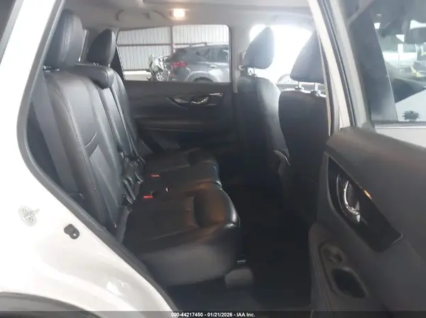 JN8AT2MT2JW492335 2018 NISSAN ROGUE - Image 8