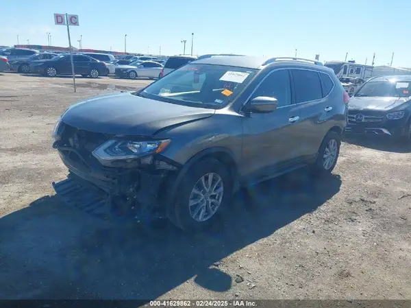JN8AT2MT2KW250131 2019 NISSAN ROGUE - Image 2