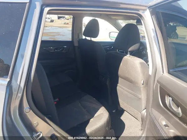 JN8AT2MT2KW250131 2019 NISSAN ROGUE - Image 8