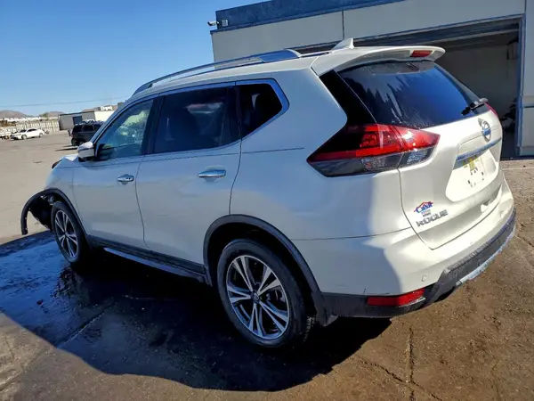 JN8AT2MT2KW250839 2019 NISSAN ROGUE - Image 2