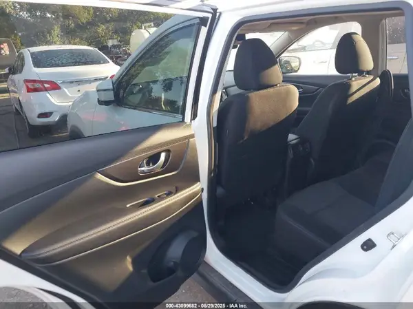 JN8AT2MT2KW256219 2019 NISSAN ROGUE - Image 8