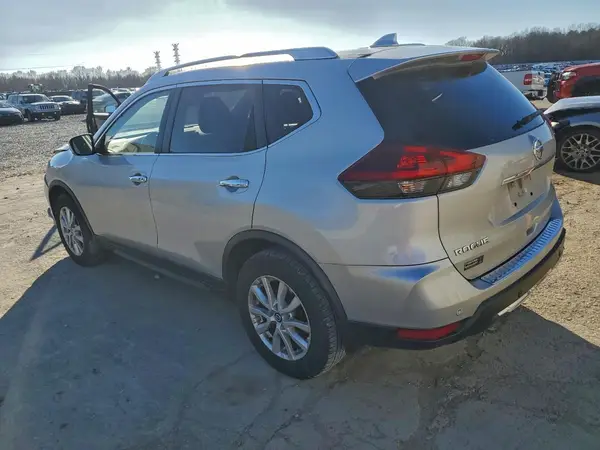 JN8AT2MT2KW257113 2019 NISSAN ROGUE - Image 2