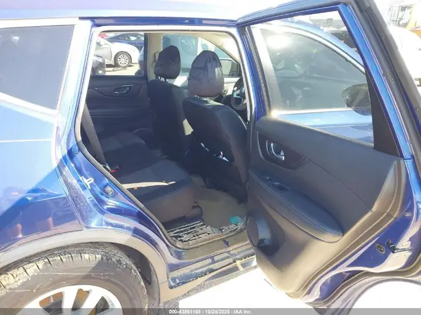 JN8AT2MT2KW260478 2019 NISSAN ROGUE - Image 8