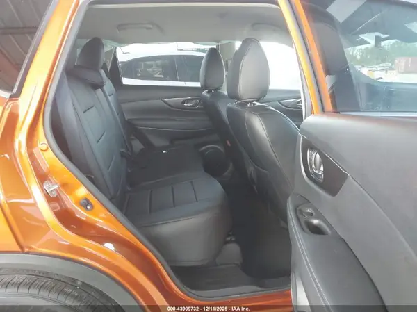 JN8AT2MT2KW260514 2019 NISSAN ROGUE - Image 8