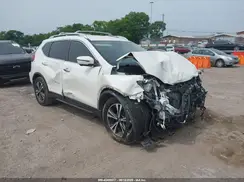 JN8AT2MT2KW261808 2019 NISSAN ROGUE