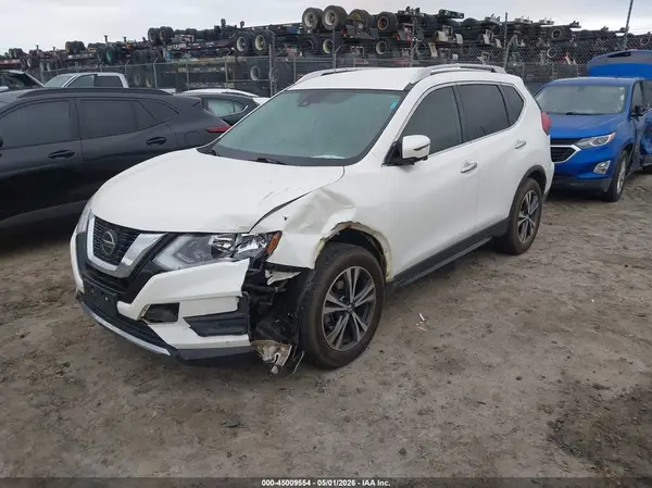 JN8AT2MT2KW263509 2019 NISSAN ROGUE - Image 2