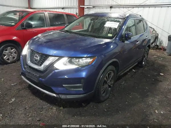 JN8AT2MT2KW265647 2019 NISSAN ROGUE - Image 2