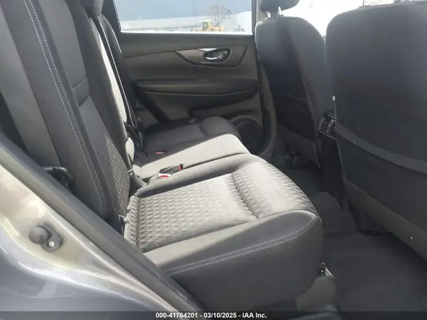 JN8AT2MT2KW266359 2019 NISSAN ROGUE - Image 8