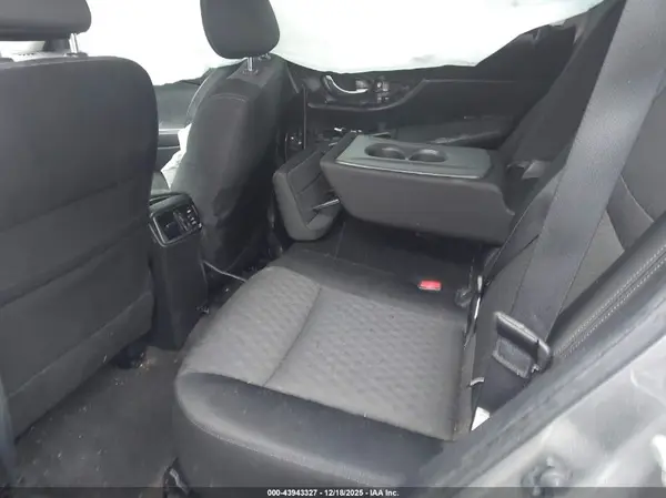 JN8AT2MT2KW267009 2019 NISSAN ROGUE - Image 8