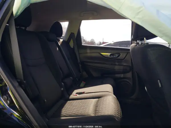 JN8AT2MT2KW267916 2019 NISSAN ROGUE - Image 8