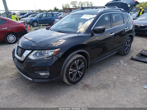 JN8AT2MT2KW268497 2019 NISSAN ROGUE - Image 2