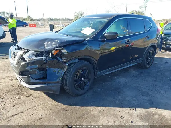 JN8AT2MT2KW500483 2019 NISSAN ROGUE - Image 2