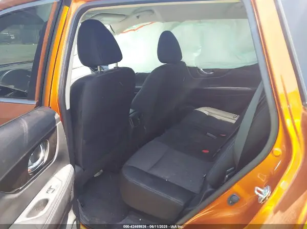 JN8AT2MT2KW503836 2019 NISSAN ROGUE - Image 8