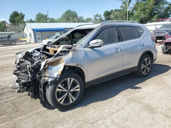 JN8AT2MT2LW000597 2020 NISSAN ROGUE - Image 1